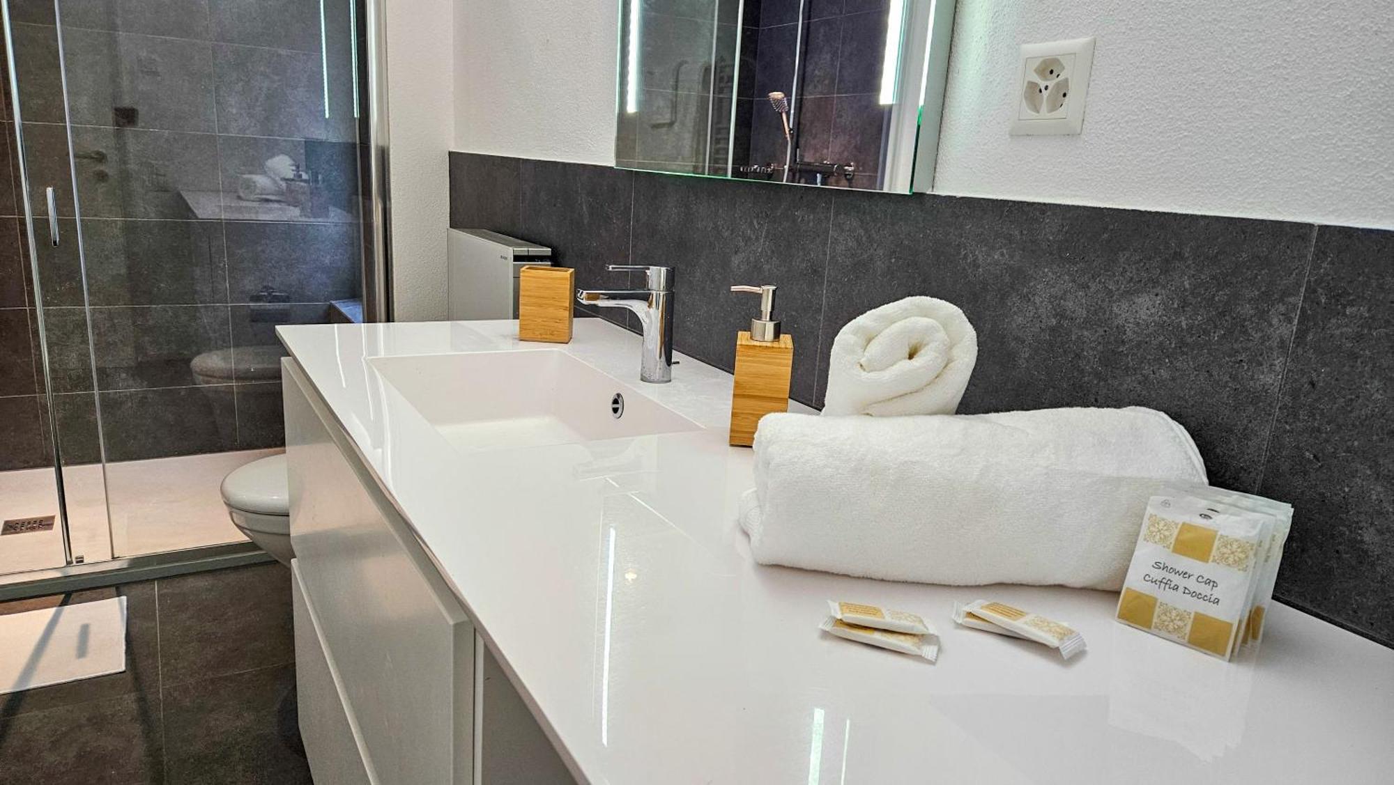 Bellavista Apartment With Free Parking Lugano Ngoại thất bức ảnh